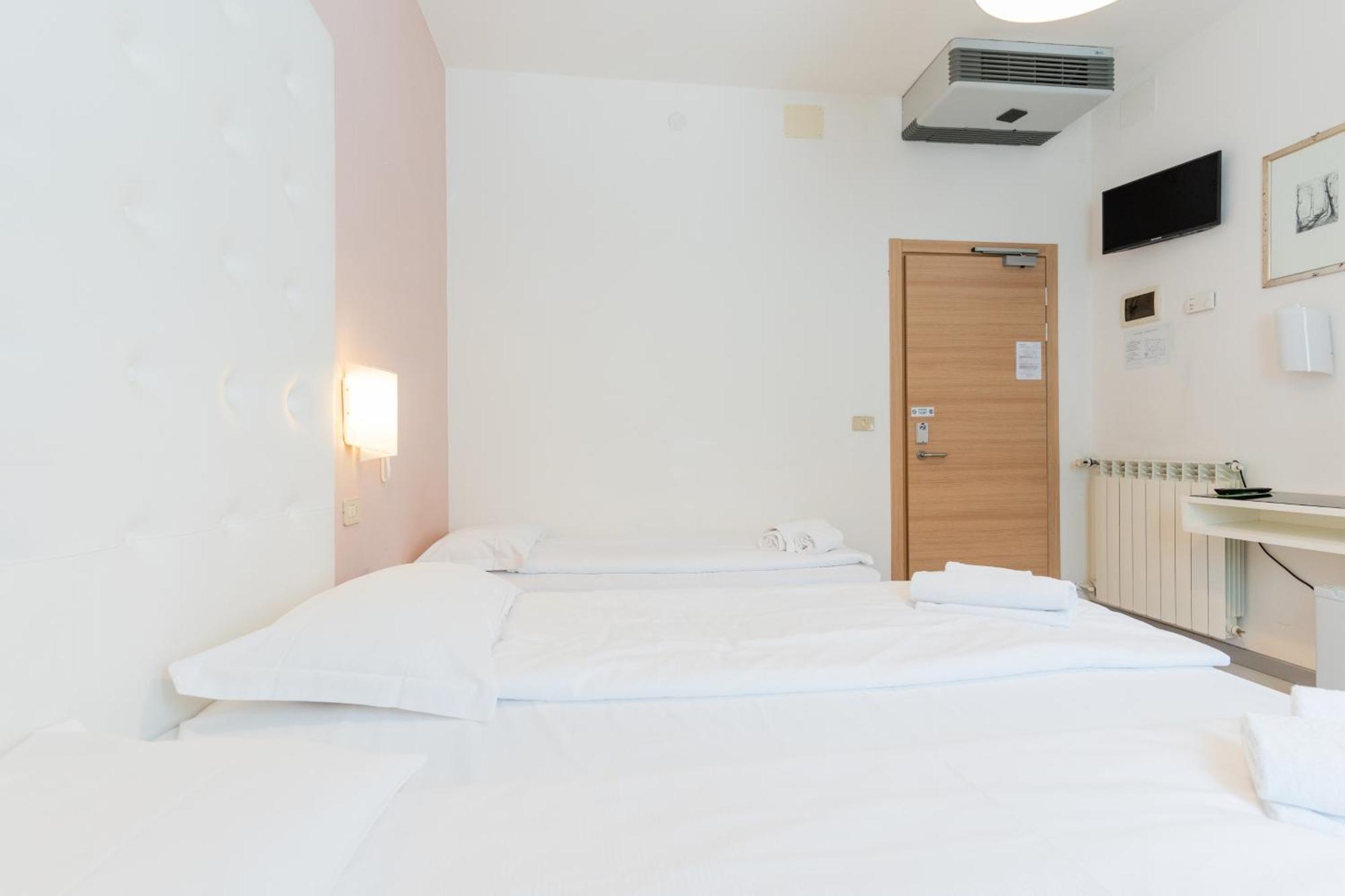 Regina Hotel 3*